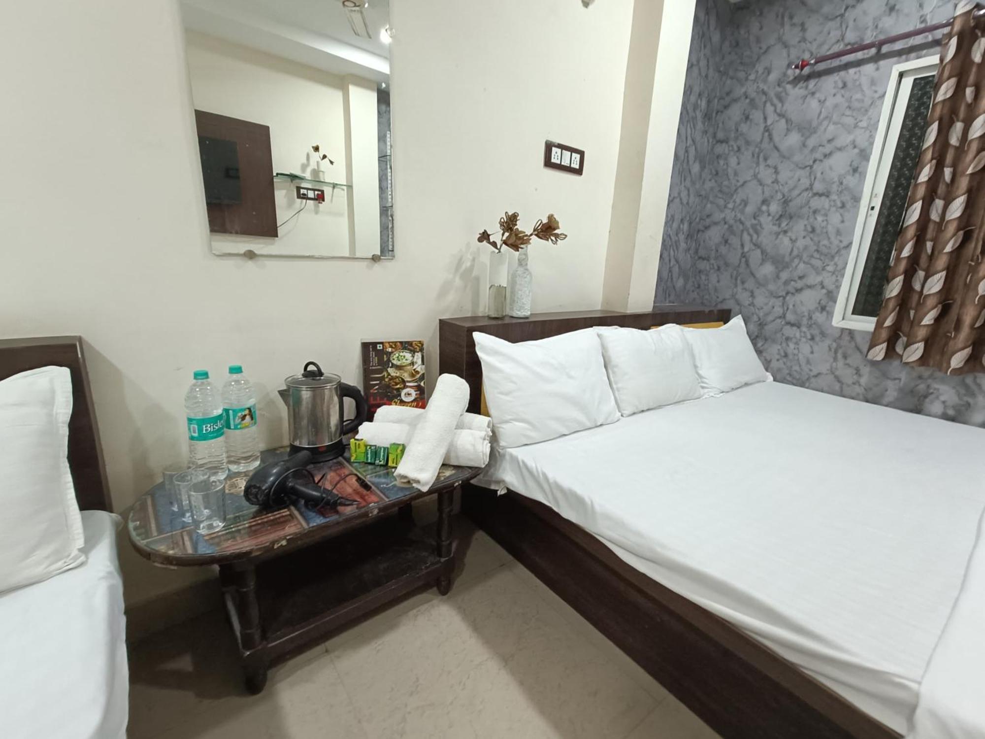 Treebo Yatri Grah Kshipra T Hotel Ujjain Exterior foto